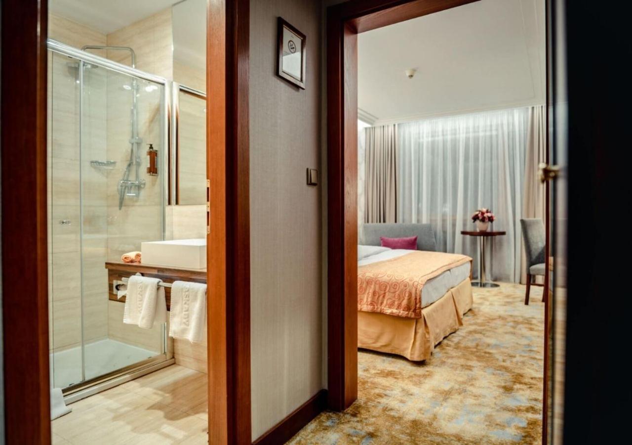 Wellness & Spa Hotel Kaskady Sliač Exterior foto
