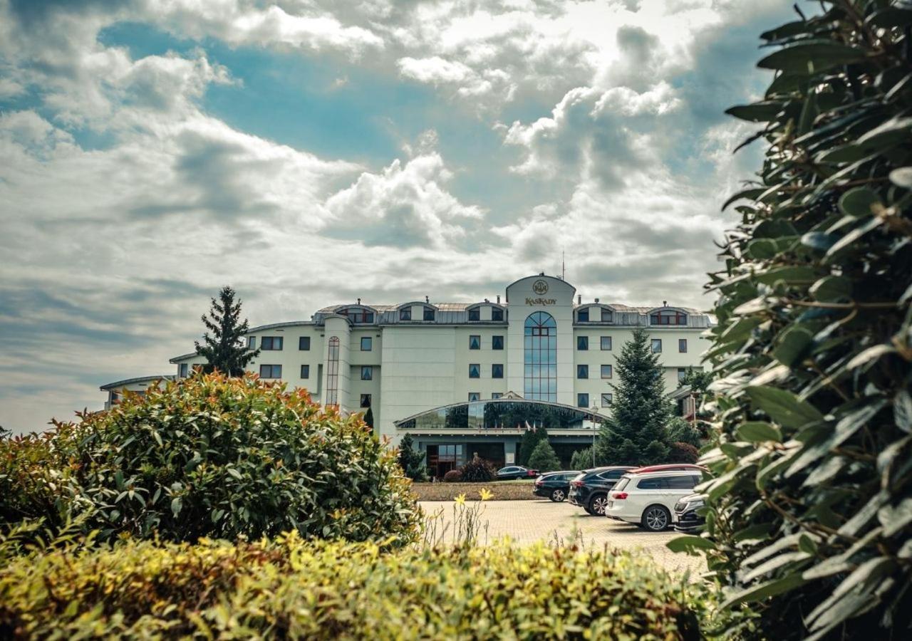Wellness & Spa Hotel Kaskady Sliač Exterior foto