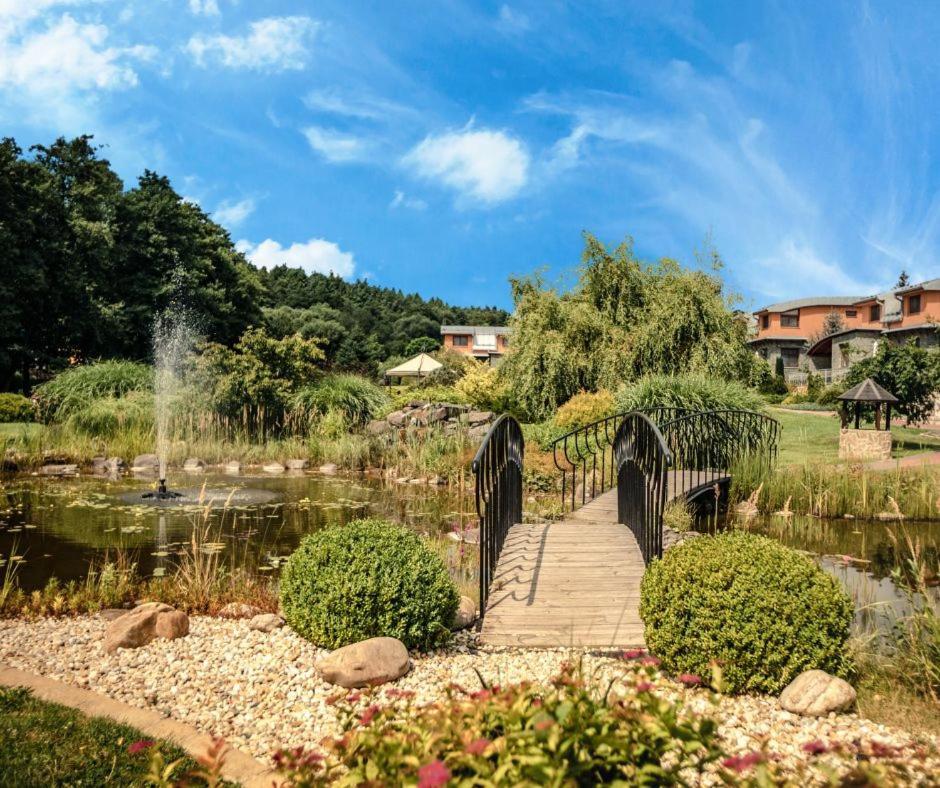 Wellness & Spa Hotel Kaskady Sliač Exterior foto