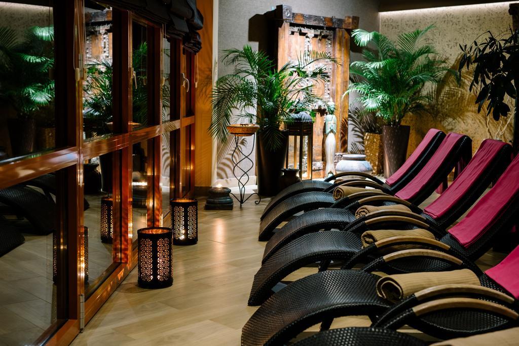 Wellness & Spa Hotel Kaskady Sliač Exterior foto